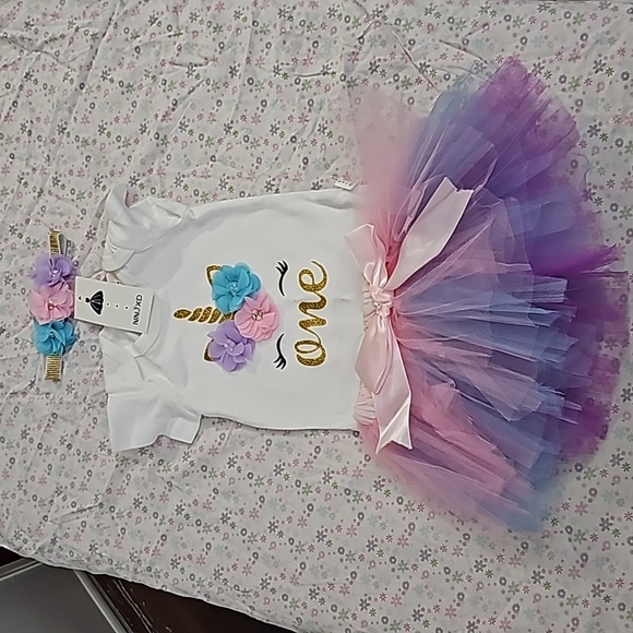 Never warn first birthday unicorn outfit with matching headband - Picture 1 of 1